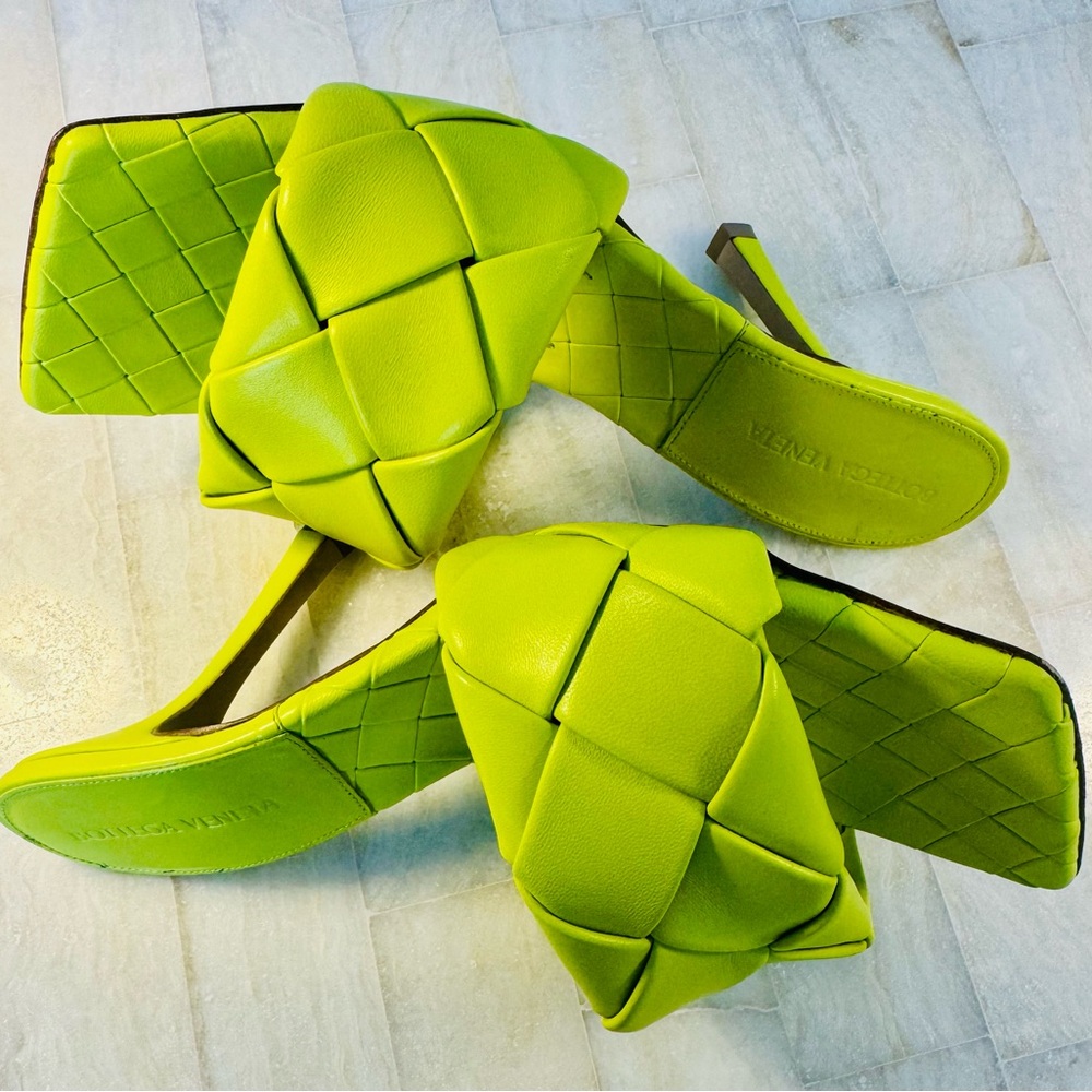 Bottega Veneta Lime Quilted Mule Sandals, size 39 - Picture 13 of 14